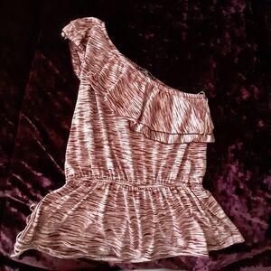 Almost famous sz large one shoulder red blouse